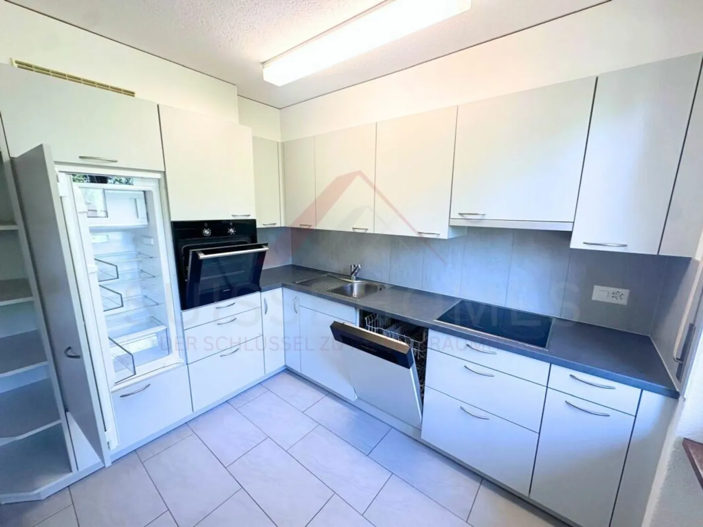 Confort de vie de 5,5 pièces près de Berne - calme, moderne et immédiatement disponible - Photo 4 sur 10