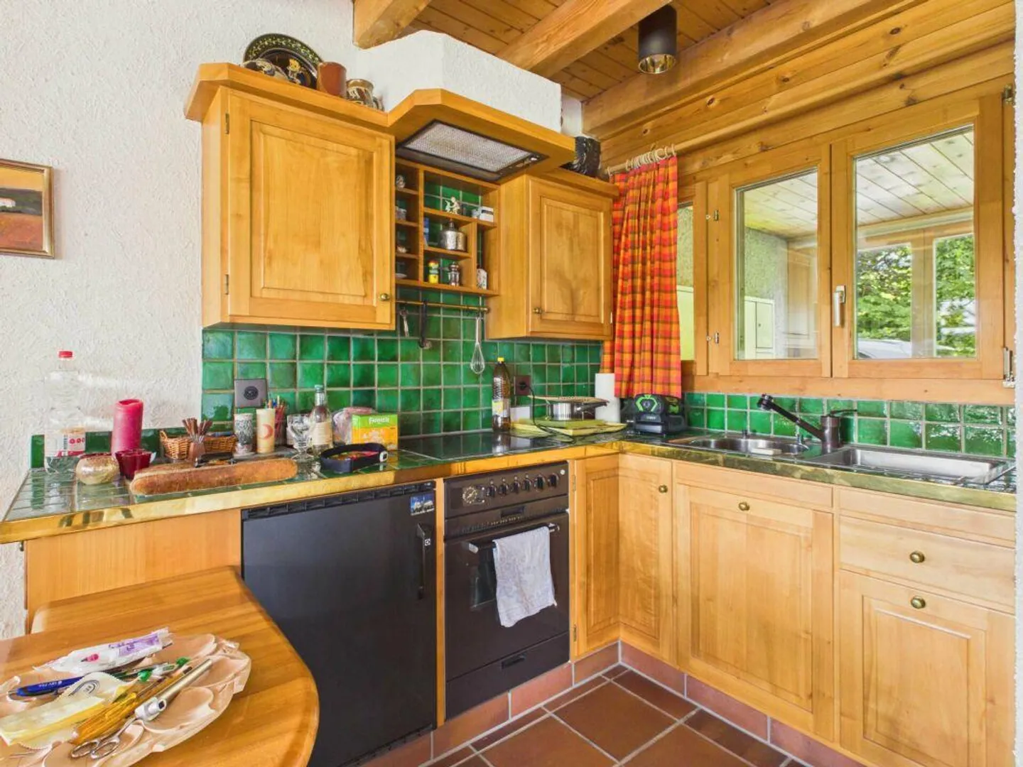 Casa bifamiliare con grande giardino e terreno prativo - Foto 10 di 13
