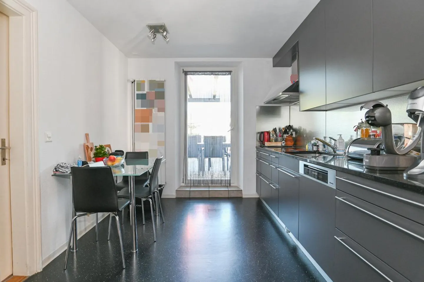 Maison multifamiliale intéressante dans un bon emplacement - Photo 8 sur 13