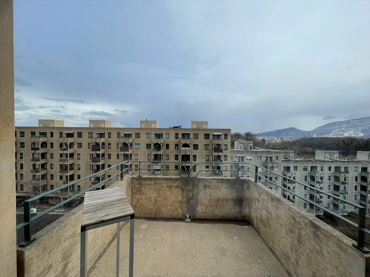 Apartment for rent - Photo 2 of 4