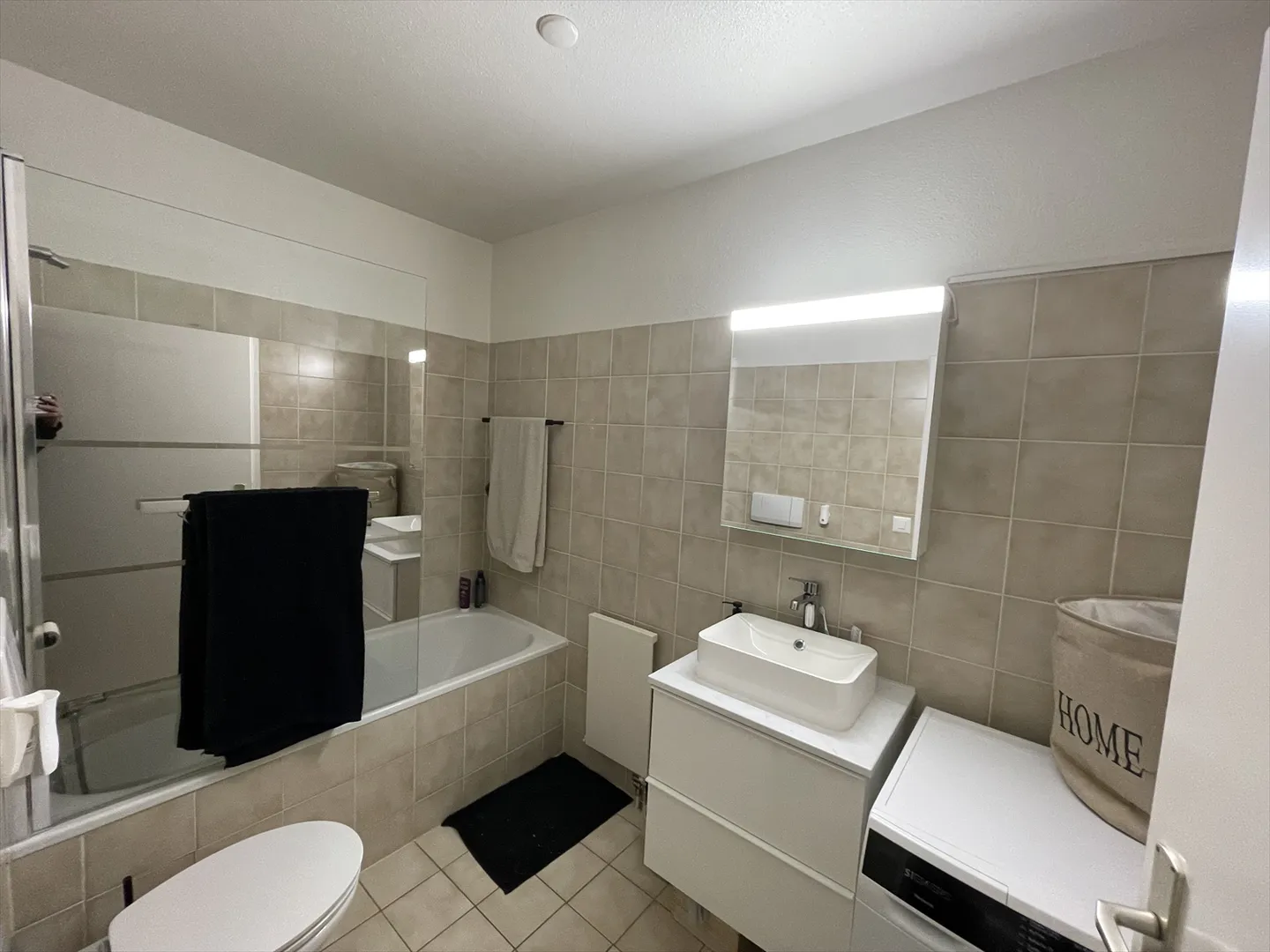 Apartment for rent - Photo 4 of 4