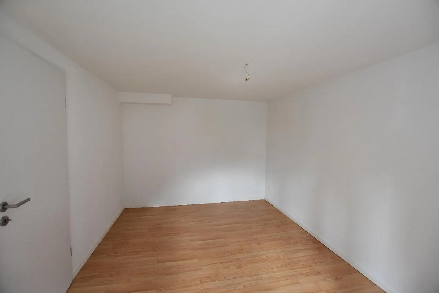 2 Room Apartment in the Center of Glarus - Photo 8 of 9