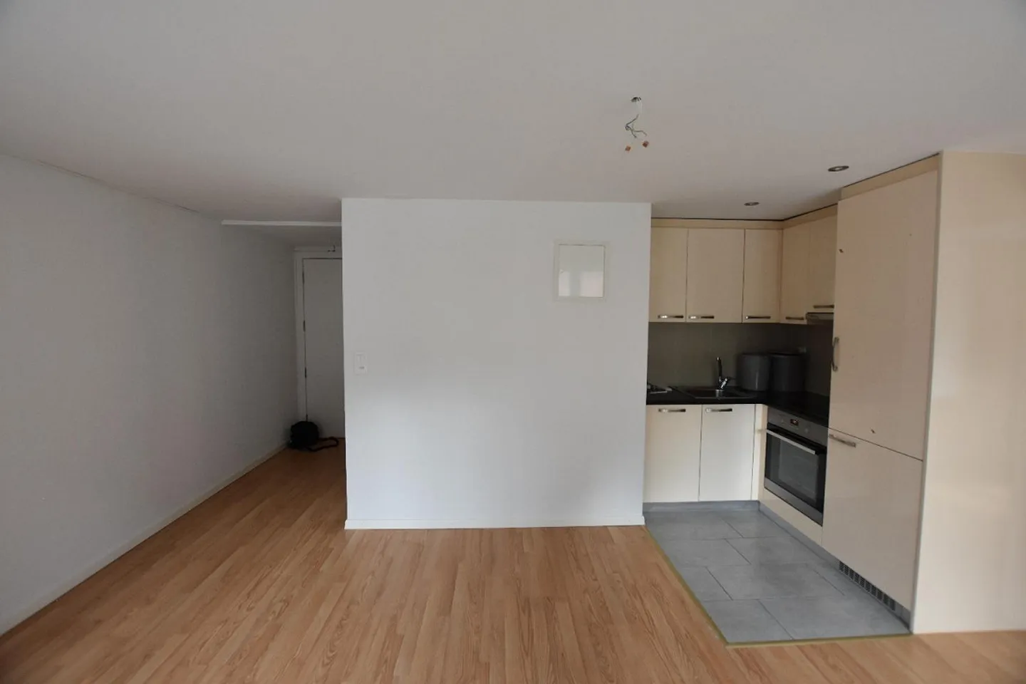 2 Room Apartment in the Center of Glarus - Photo 7 of 9