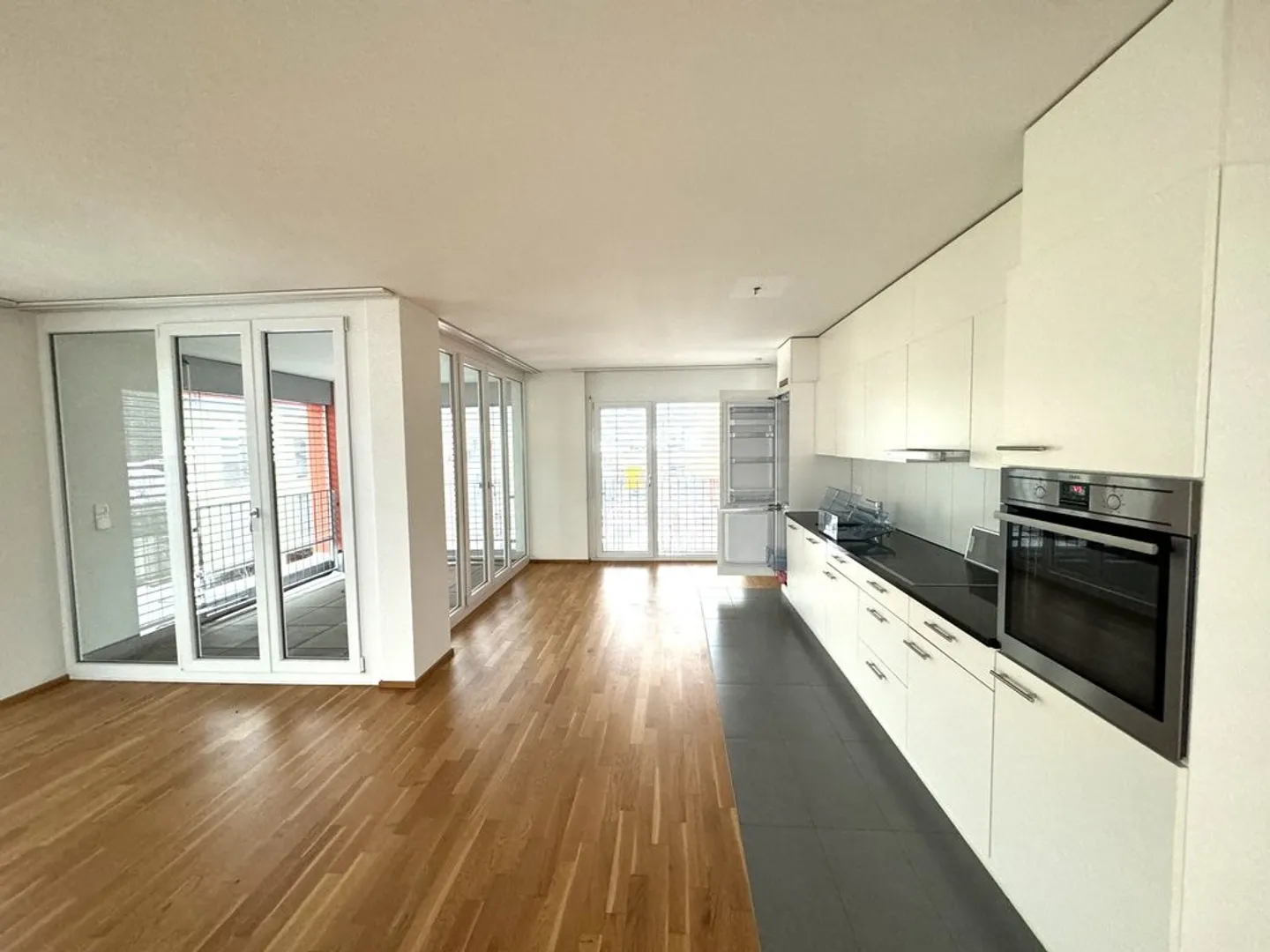Great Neighborhood - Great Apartment = Typon, Burgdorf - Photo 3 of 9