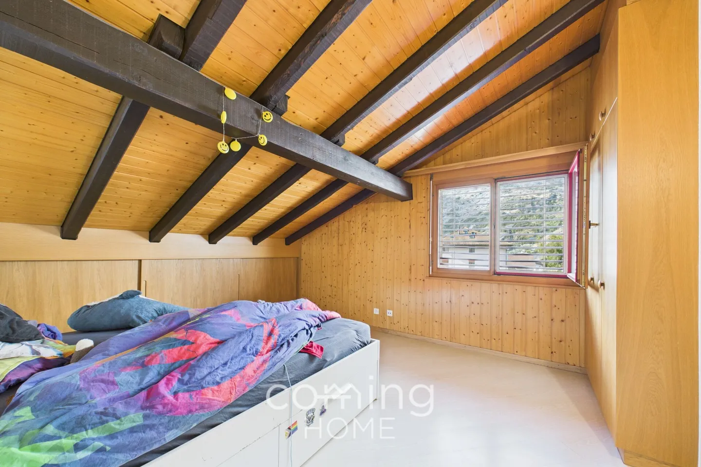 Maison multifamiliale attrayante avec grand espace commercial et trois appartements modernisés à Turtmann - Photo 15 sur 23