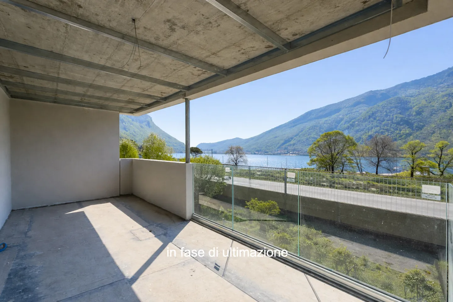 Duplex moderne avec jardin à Melano - Photo 4 sur 7