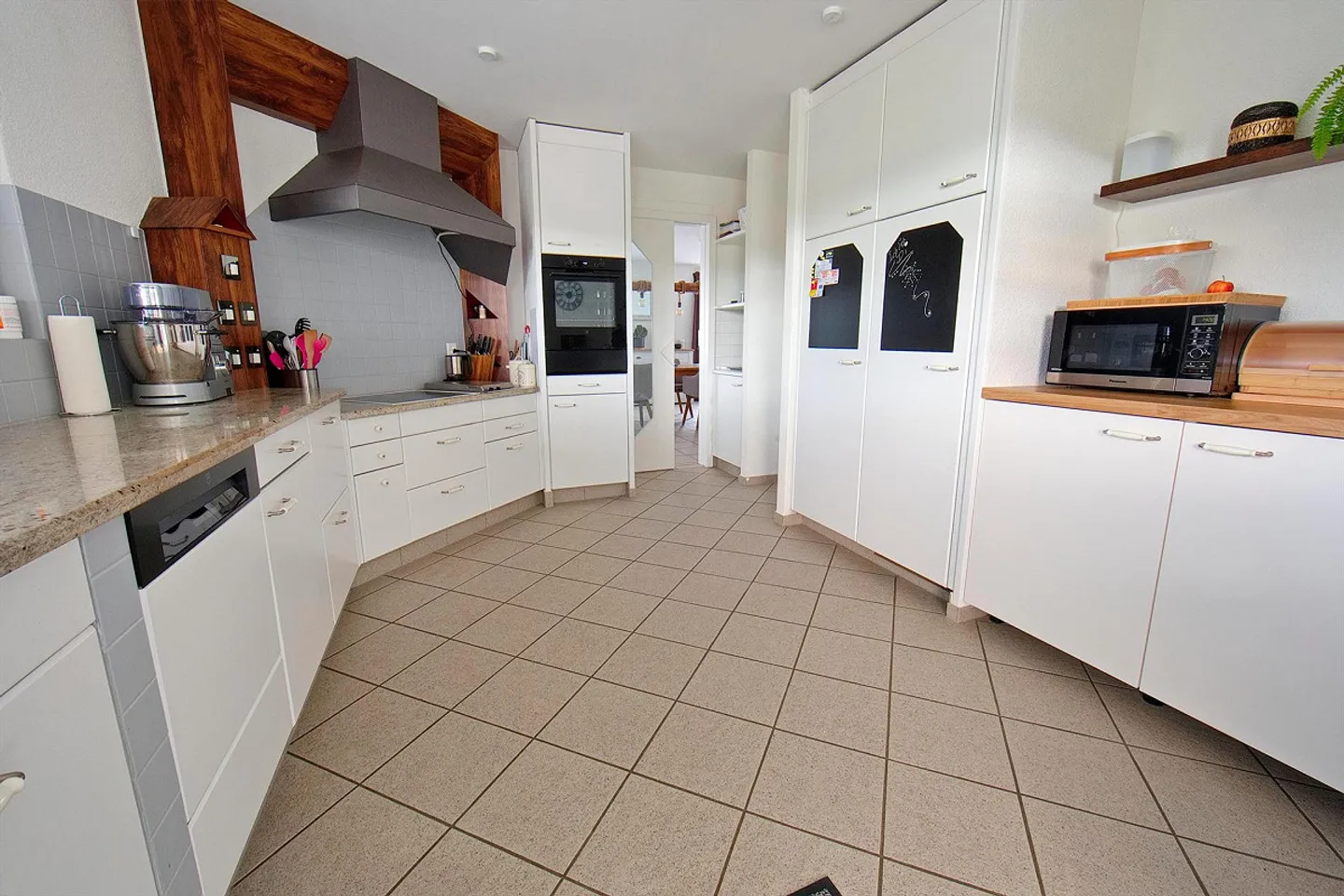 Maison individuelle moderne de 6½ pièces dans un emplacement ensoleillé avec vue dégagée ! - Photo 5 sur 29