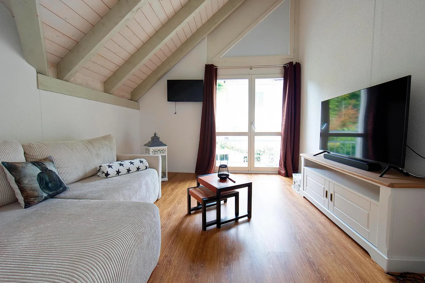 Maison individuelle moderne de 6½ pièces dans un emplacement ensoleillé avec vue dégagée ! - Photo 11 sur 29