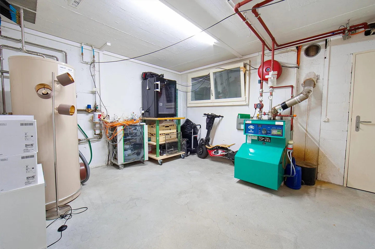 Maison individuelle moderne de 6½ pièces dans un emplacement ensoleillé avec vue dégagée ! - Photo 19 sur 29