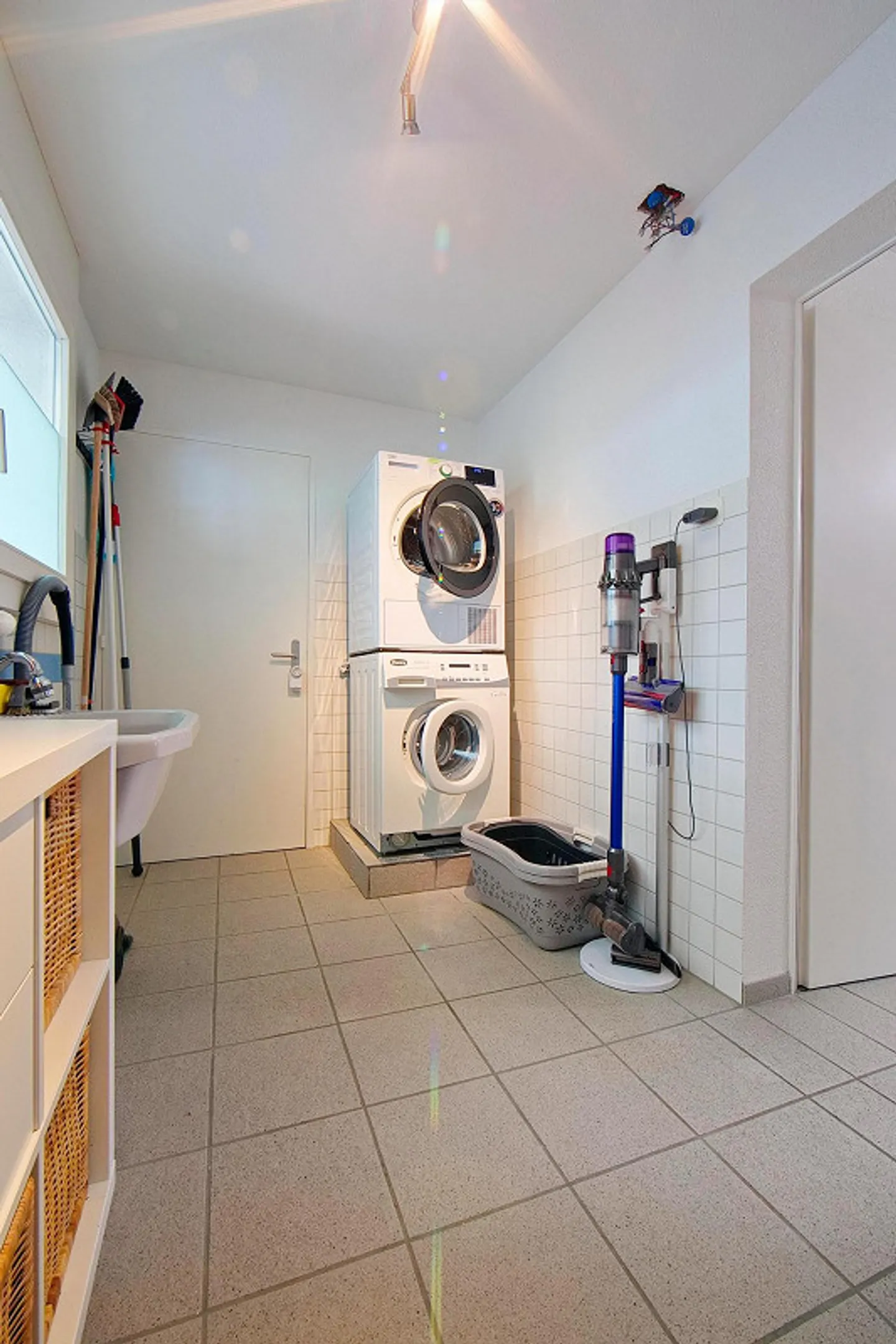 Maison individuelle moderne de 6½ pièces dans un emplacement ensoleillé avec vue dégagée ! - Photo 20 sur 29
