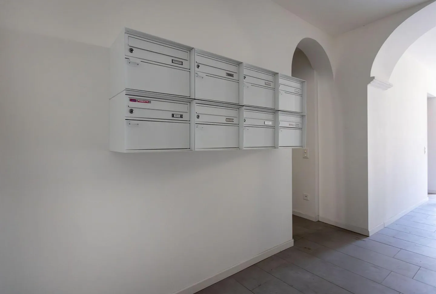 SPACIOUS AND BRIGHT STUDIO ON THE GROUND FLOOR IN CAPOLAGO - Photo 8 of 9