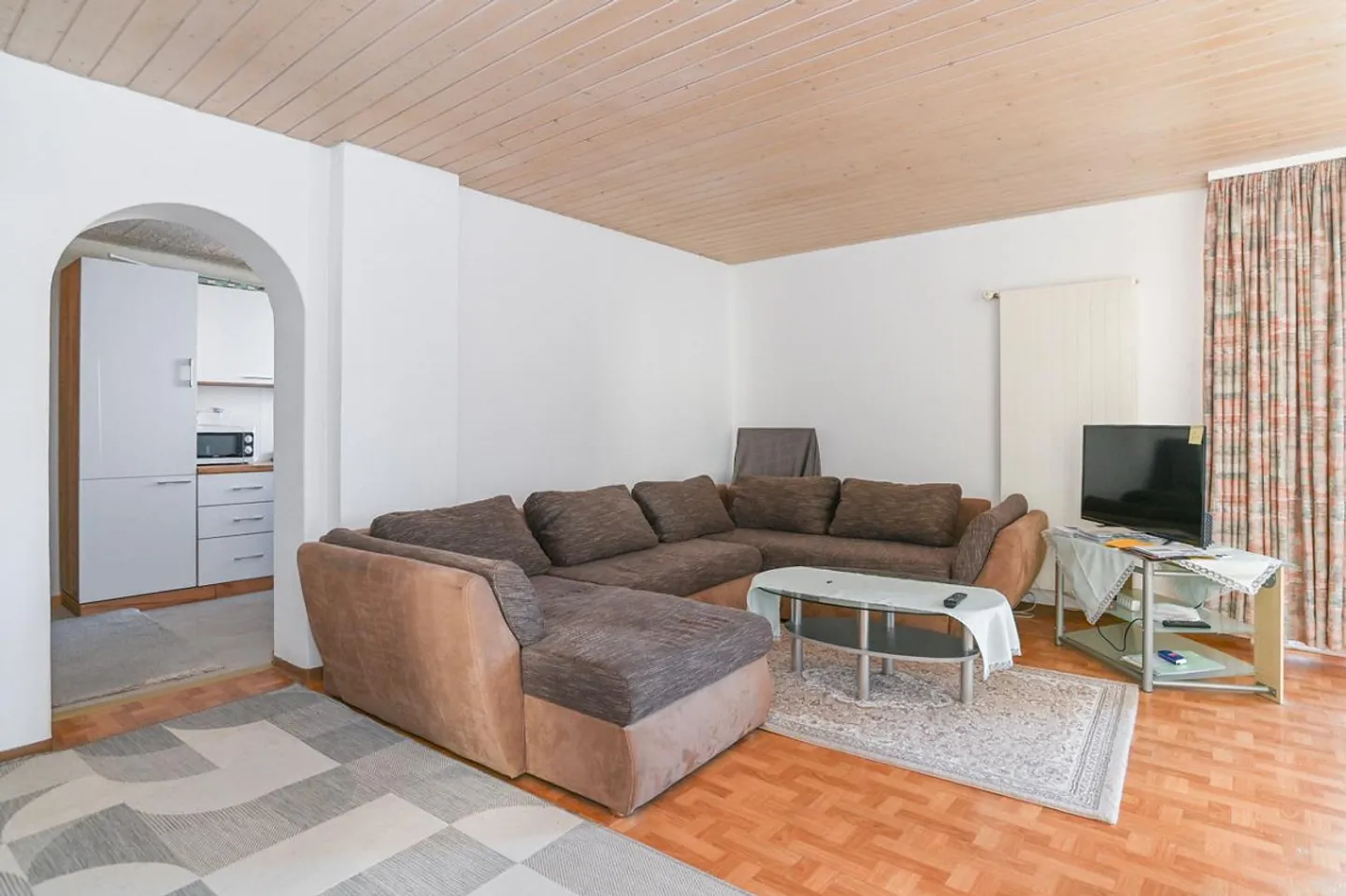 Maison multifamiliale intéressante dans un bon emplacement - Photo 11 sur 13