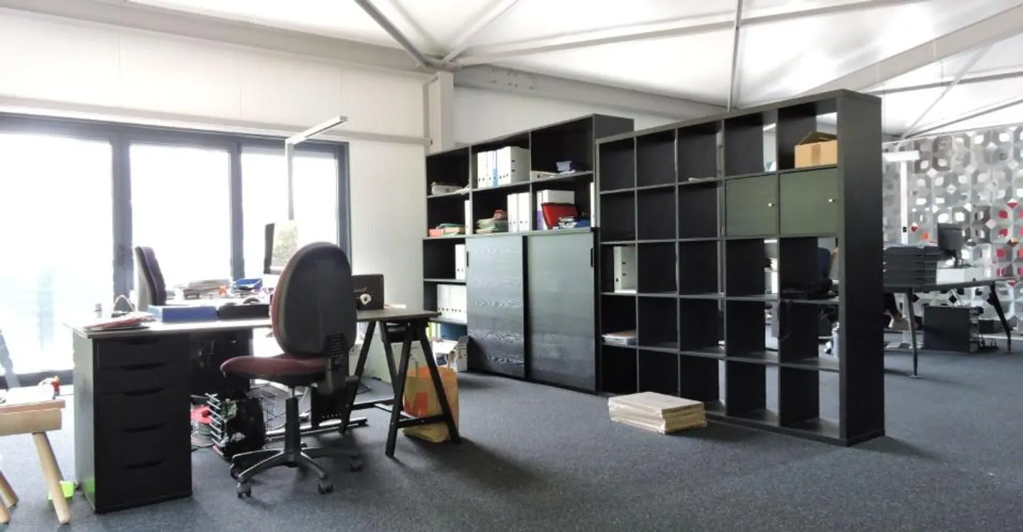 Ufficio Contemporaneo in Affitto - Foto 5 di 5