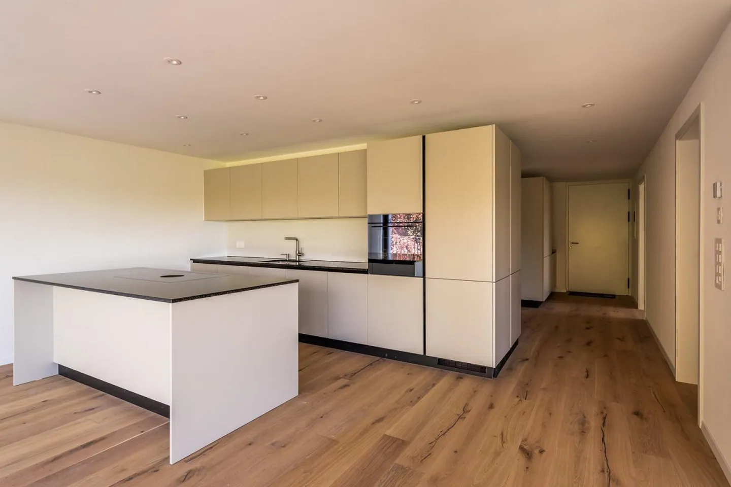 5 completed new apartments in Gwatt - Photo 6 of 13