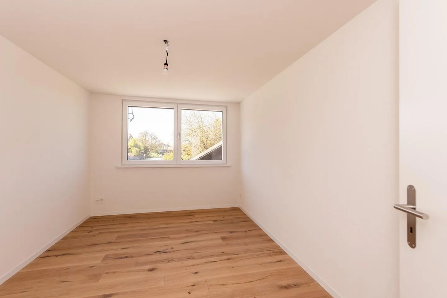 5 completed new apartments in Gwatt - Photo 12 of 13