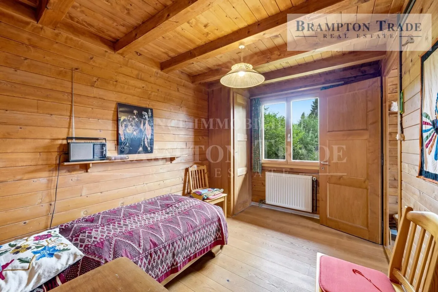 Beau chalet de 5,5 pièces, quartier résidentiel - Photo 5 sur 13