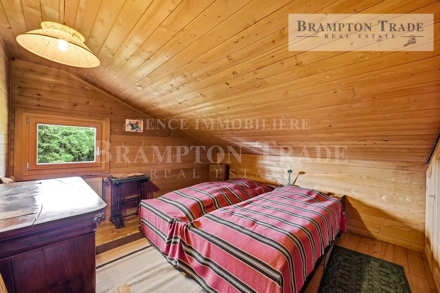 Beau chalet de 5,5 pièces, quartier résidentiel - Photo 9 sur 13