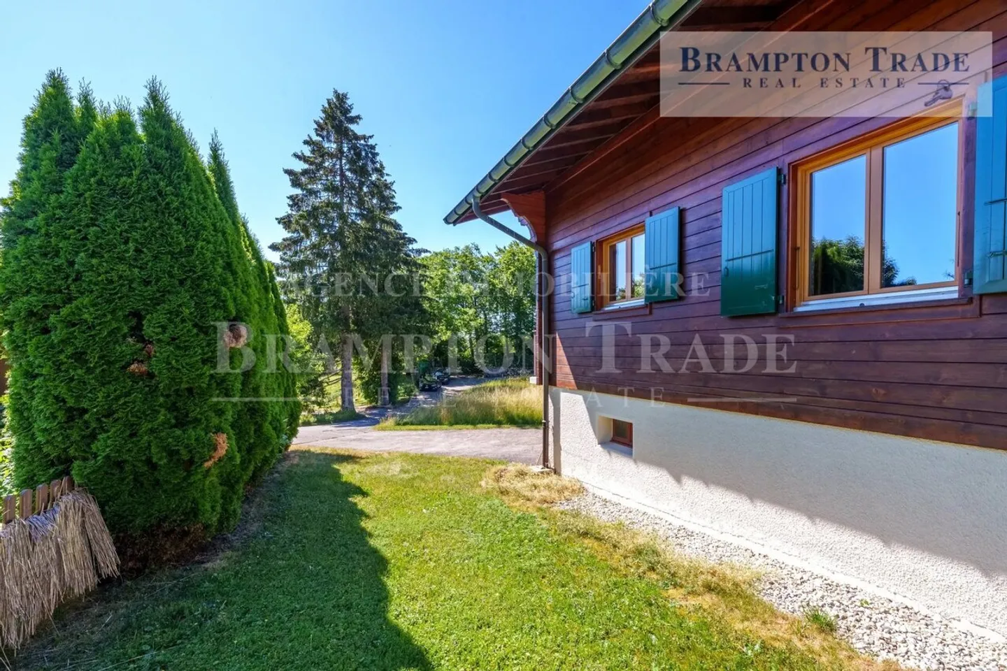 Beau chalet de 5,5 pièces, quartier résidentiel - Photo 12 sur 13