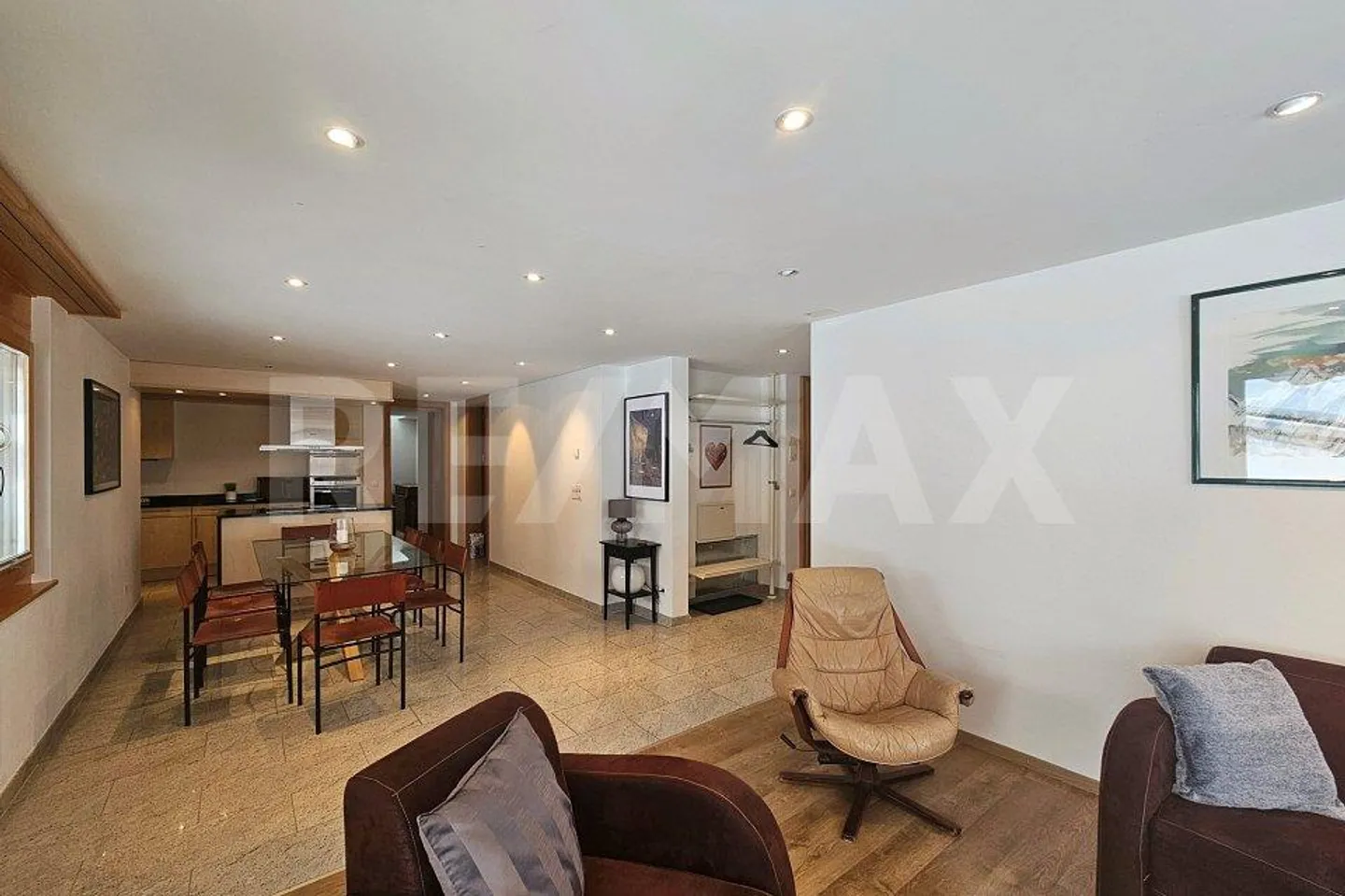 Unique ski-in, ski-out apartment with private wellness - Photo 2 of 13