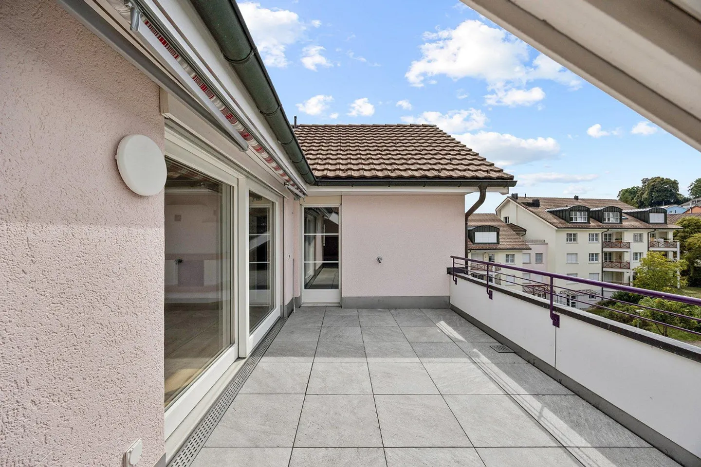 Appartement sous les toits spacieux - Première location après rénovation - Photo 10 sur 11