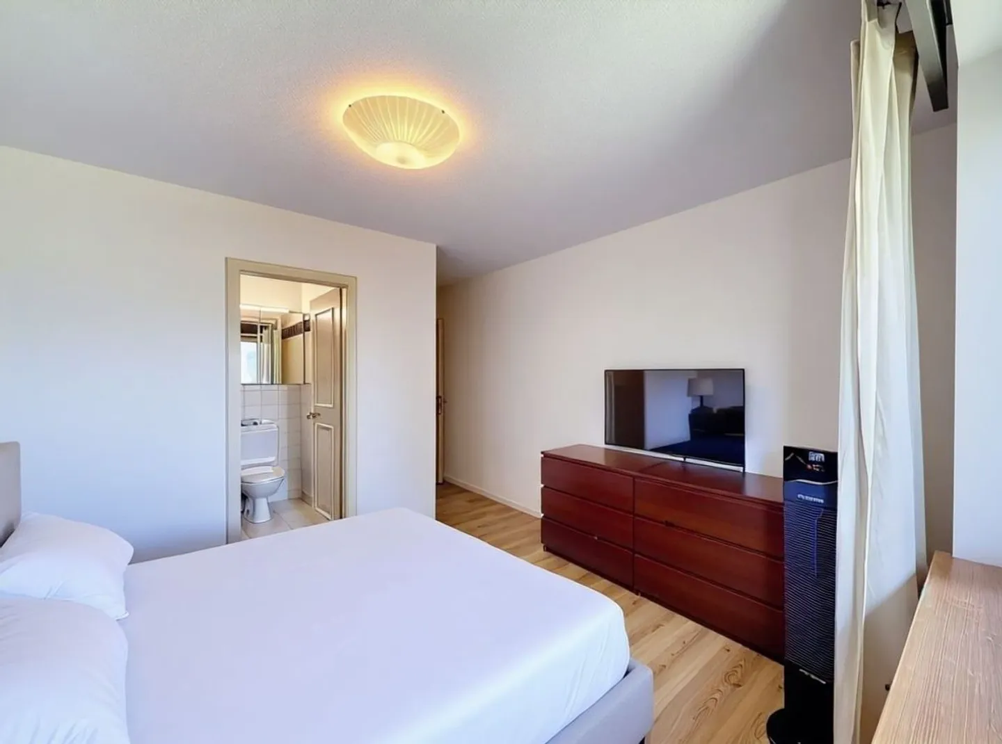 Beautiful functional 5.5-room house in Lausanne - 1000 - Photo 4 of 9