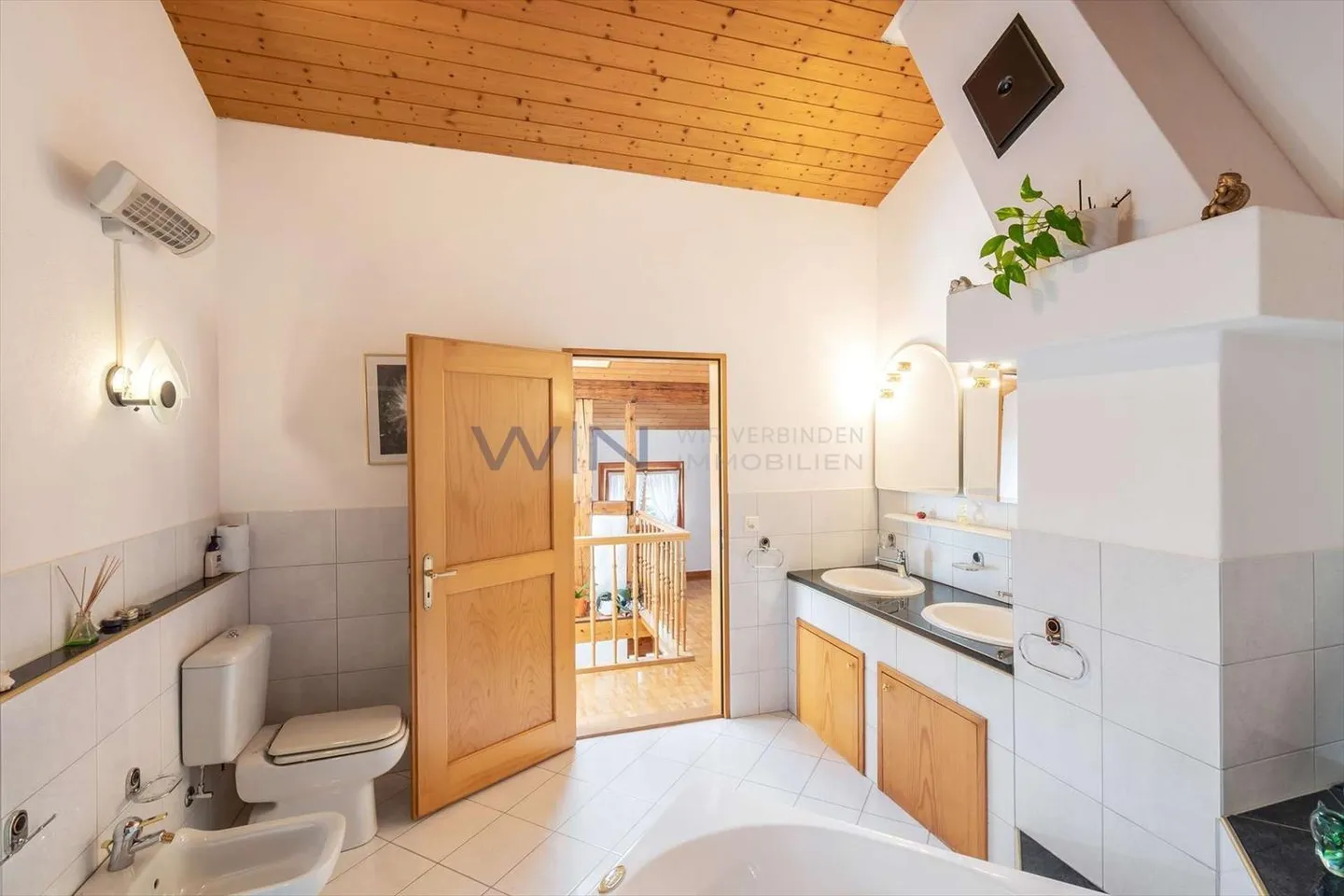 Garden of Eden including a separate apartment - Photo 6 of 12