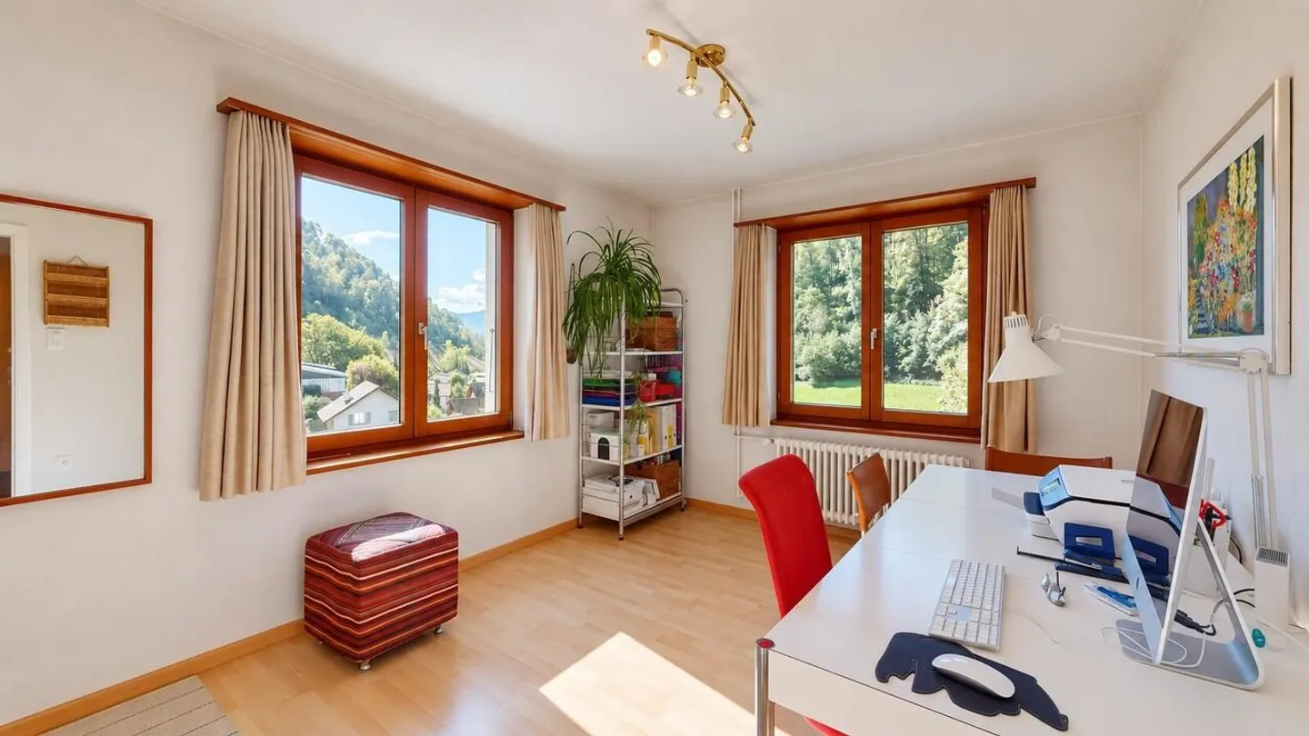 Affascinante Casa Familiare con Giardino - Foto 7 di 13