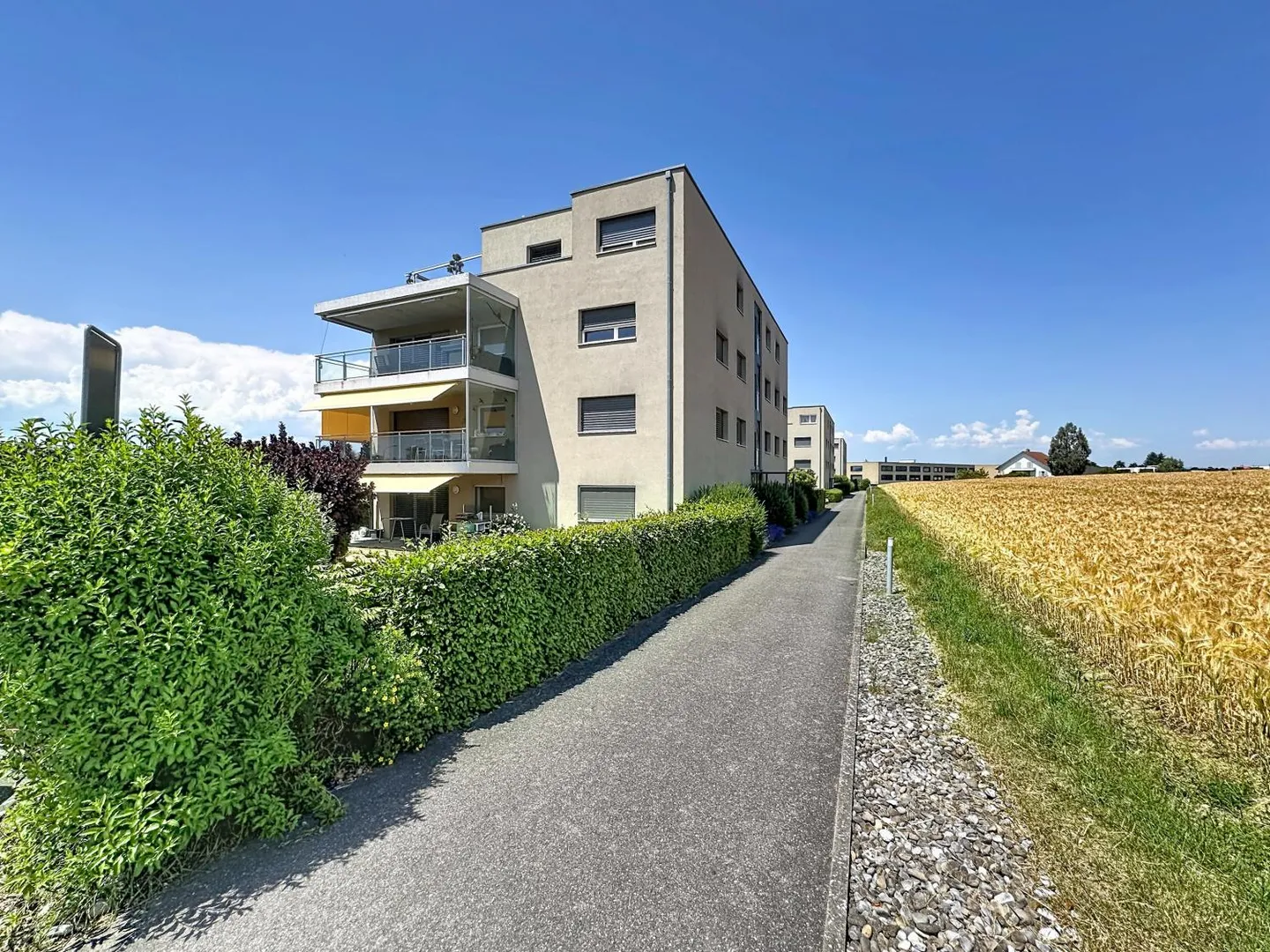 Appartement spacieux avec balcon - Photo 4 sur 10