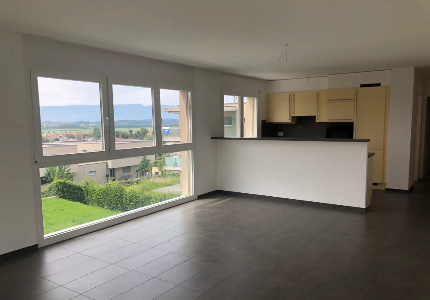 Appartement spacieux avec balcon - Photo 5 sur 10