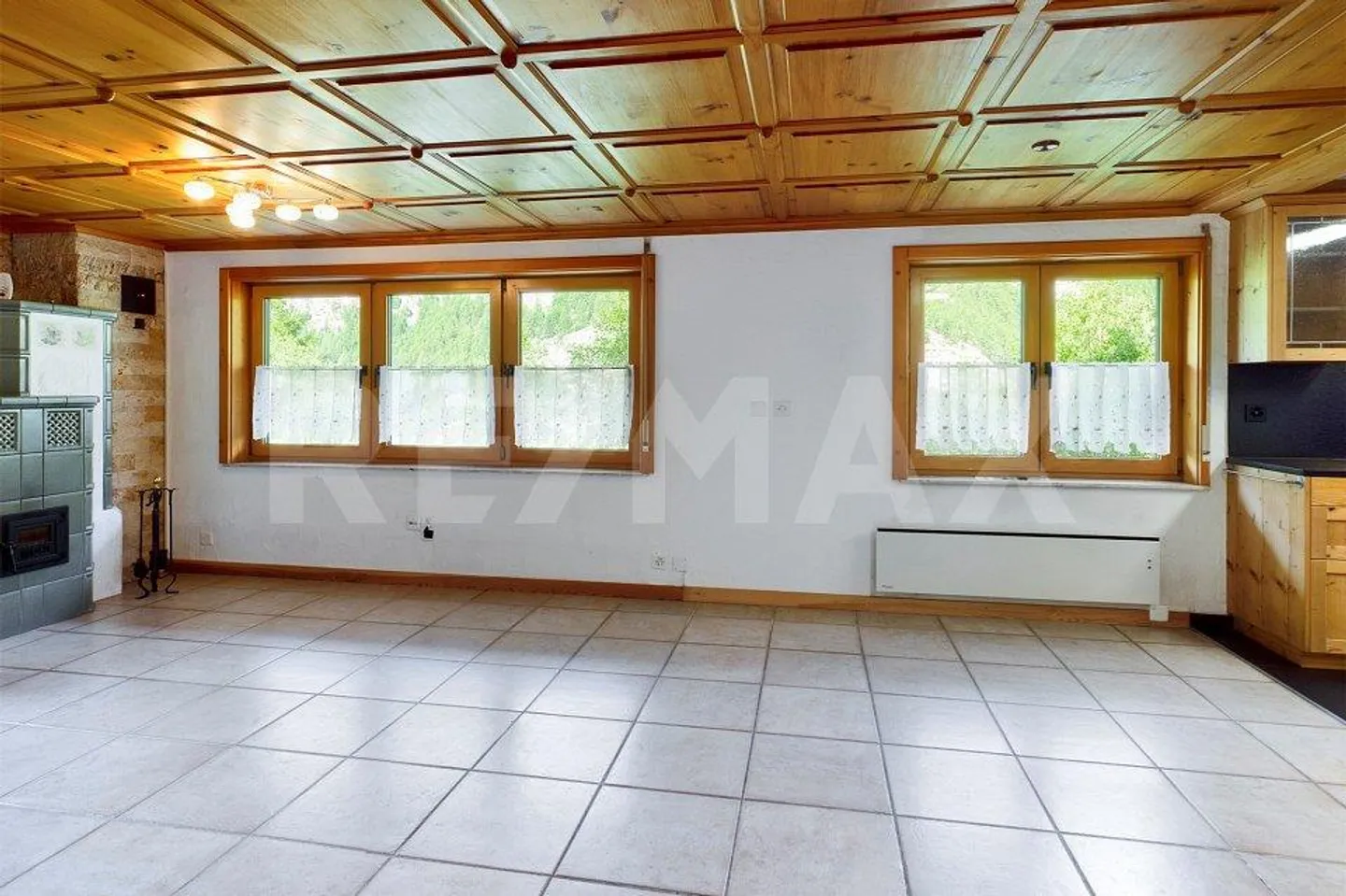 Charming Chalet with Fireplace and Wonderful Views - Photo 3 of 13