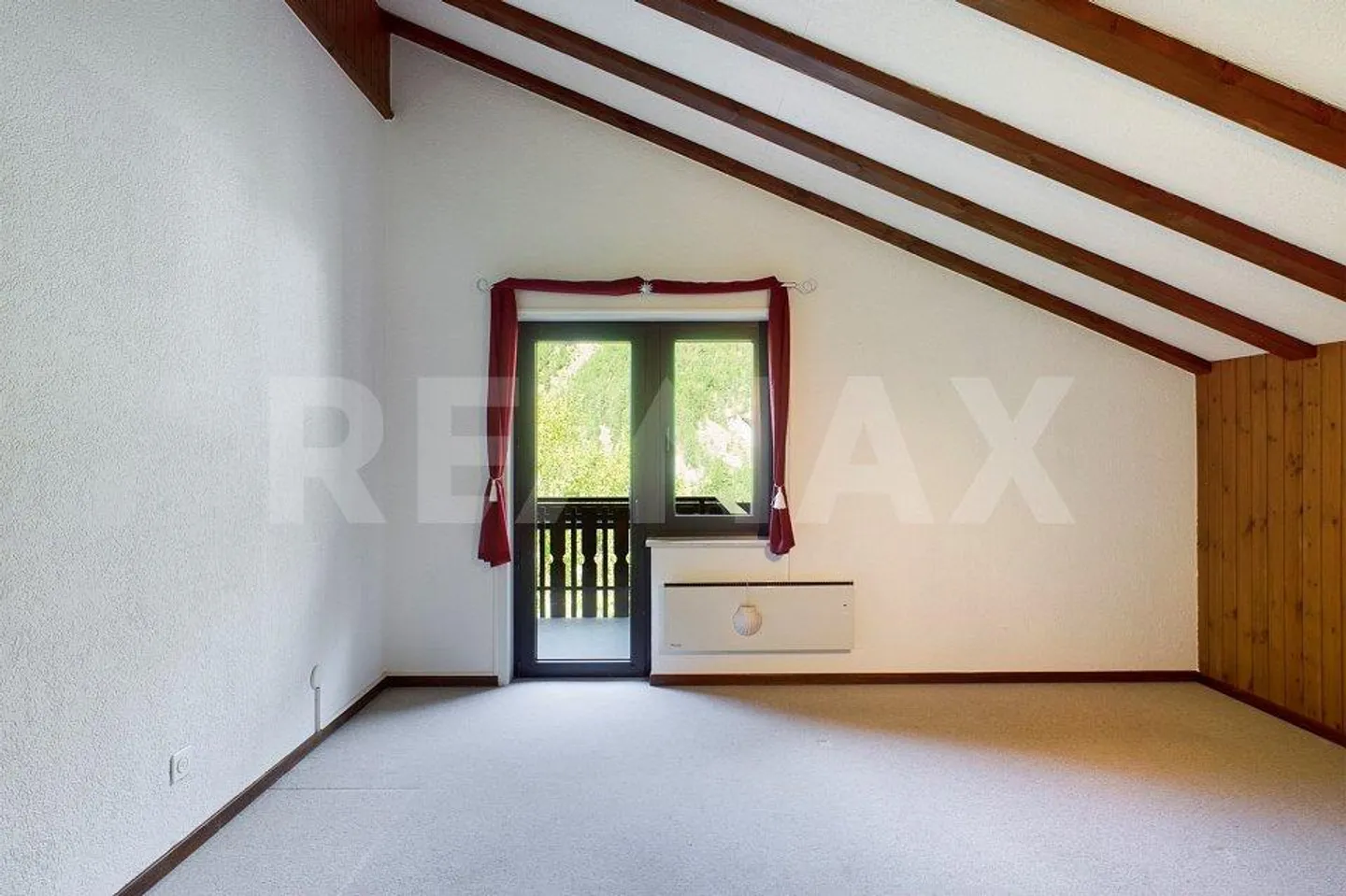 Charming Chalet with Fireplace and Wonderful Views - Photo 9 of 13