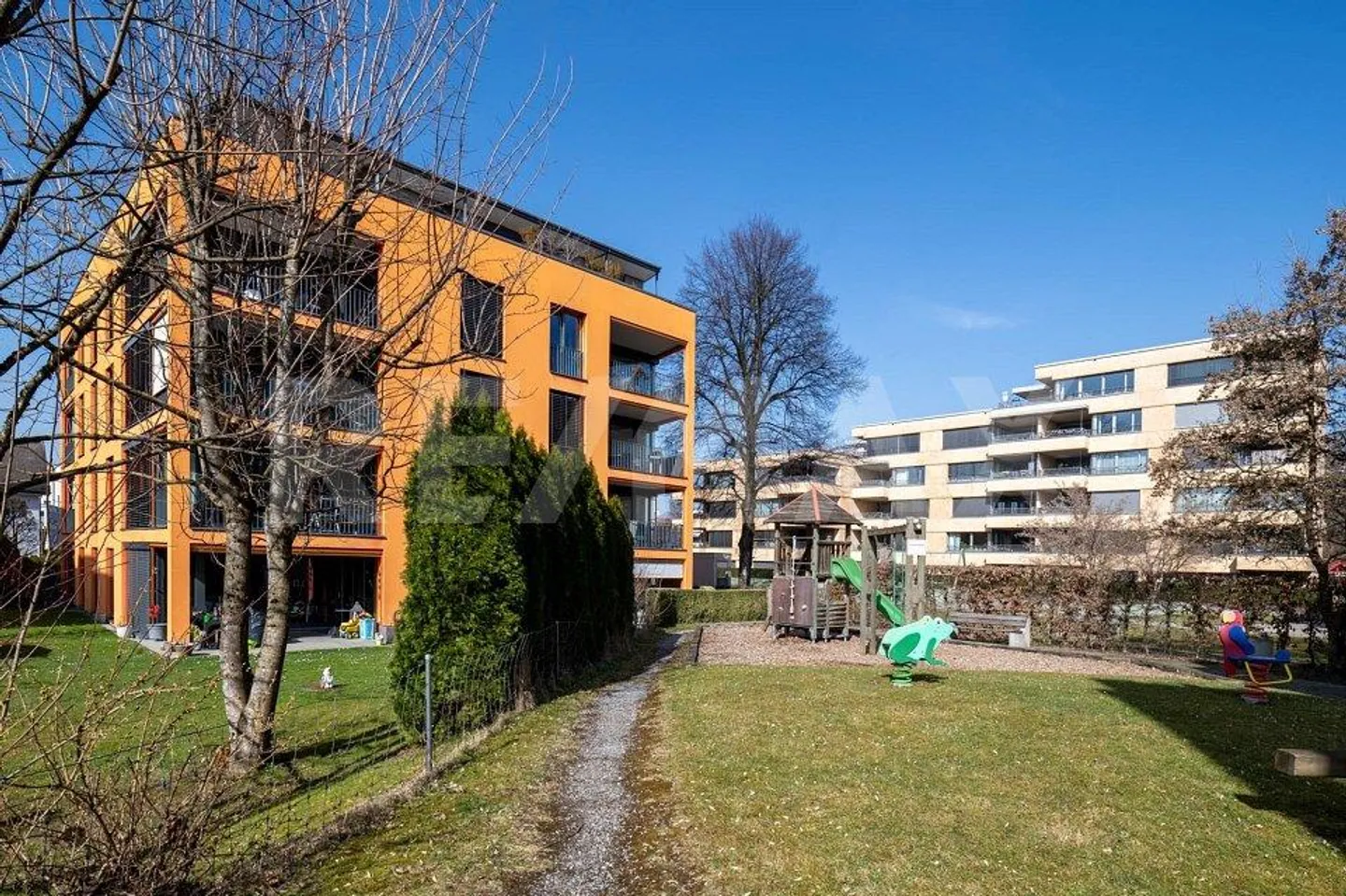 Appartement de jardin près du centre-ville - Photo 2 sur 13