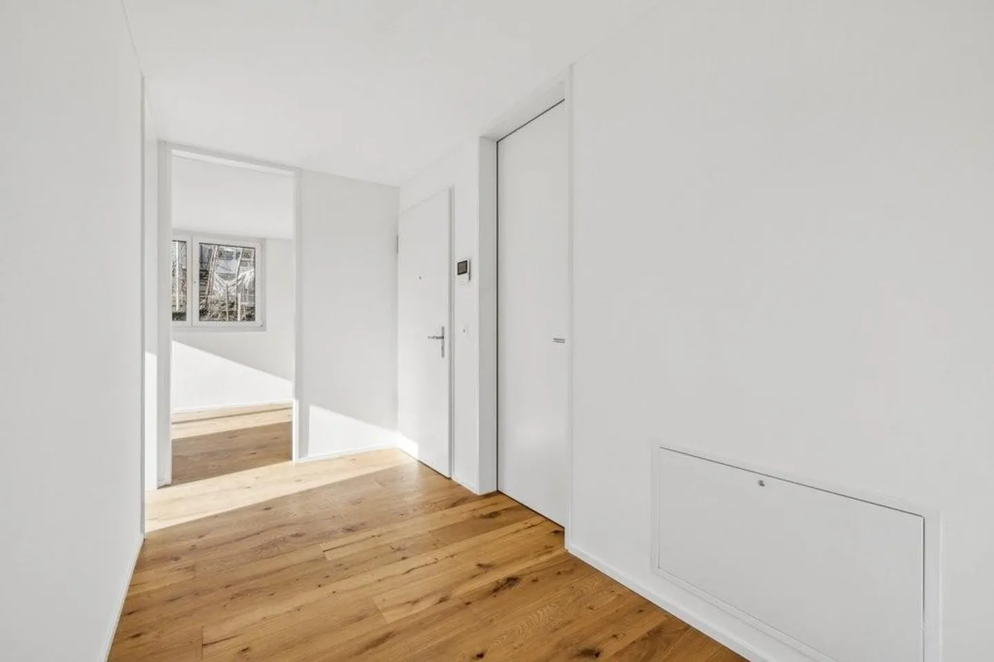 Modern New Apartment - Photo 6 of 7
