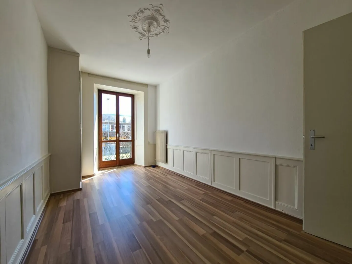 4 room apartment - Photo 2 of 9