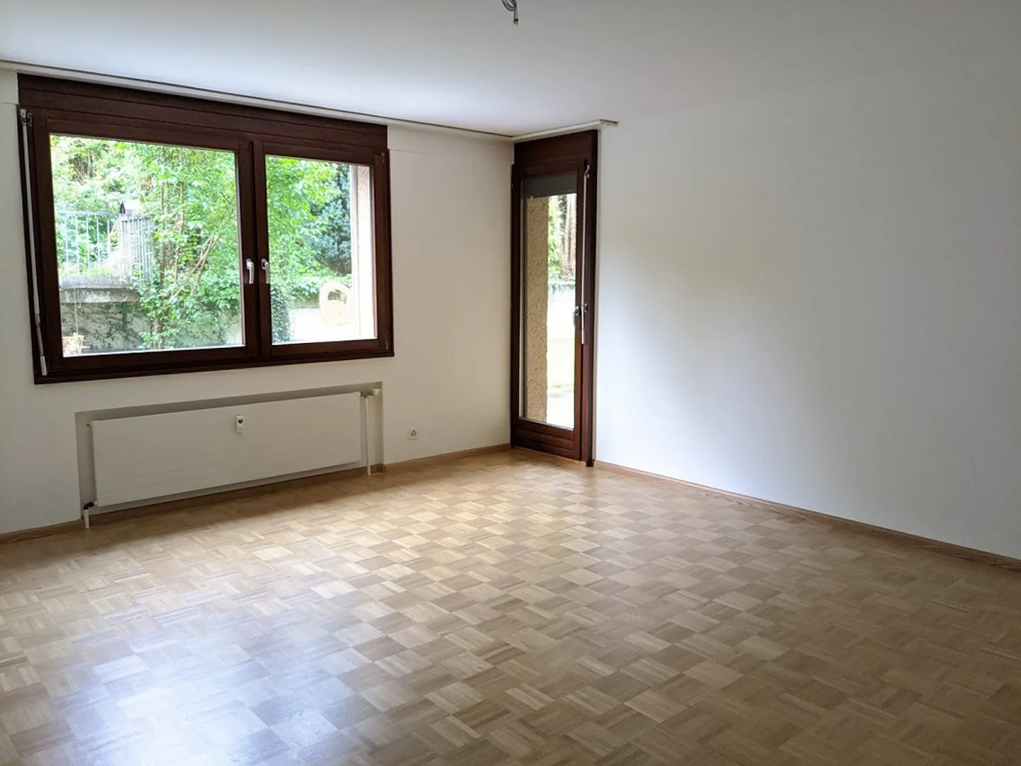 Appartement rénové 3.5 pièces avec terrasse dans le vieux village - Photo 5 sur 10