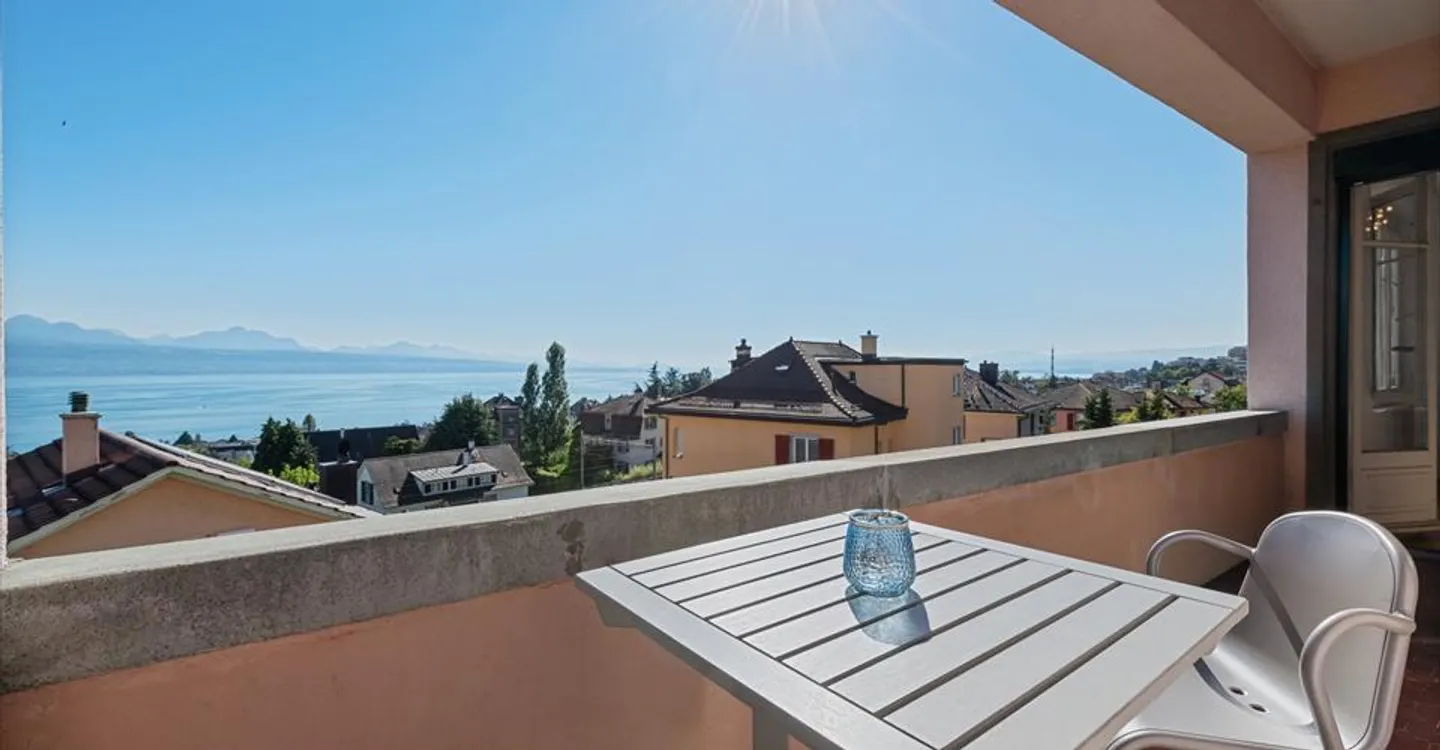 WUNDERBARE 2-ZIMMER-WOHNUNG MIT PANORAMABLICK - PULLY - Foto 5 von 5