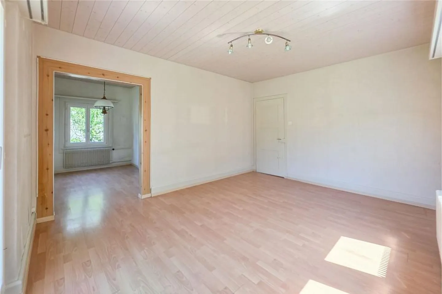 Maison individuelle indépendante dans un quartier résidentiel prisé à Spiegel près de ... - Photo 7 sur 13