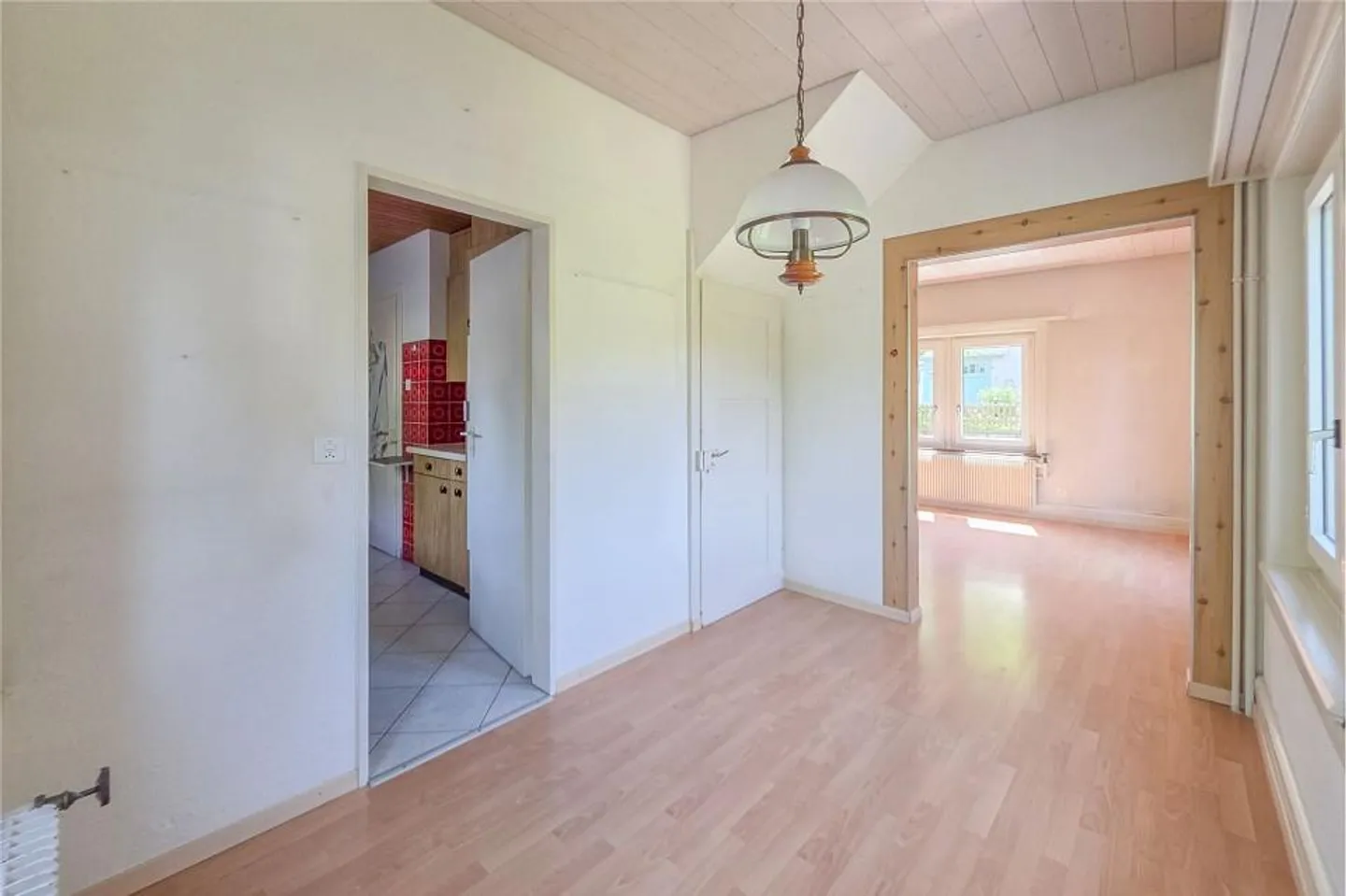 Maison individuelle indépendante dans un quartier résidentiel prisé à Spiegel près de ... - Photo 9 sur 13