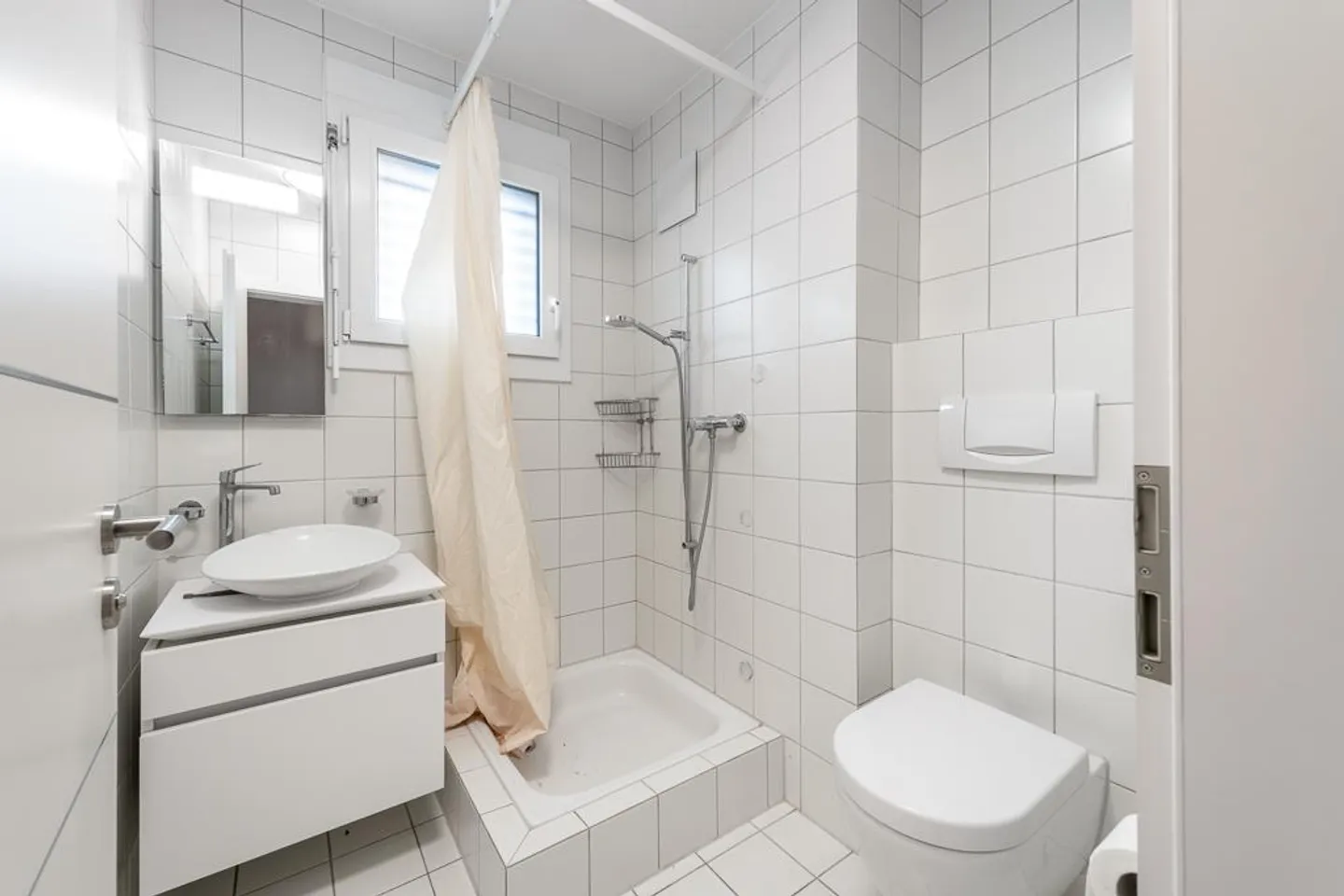 Zentral, stilvoll, einzigartig - 6.5-Zimmer-Wohnjuwel - Foto 4 von 8