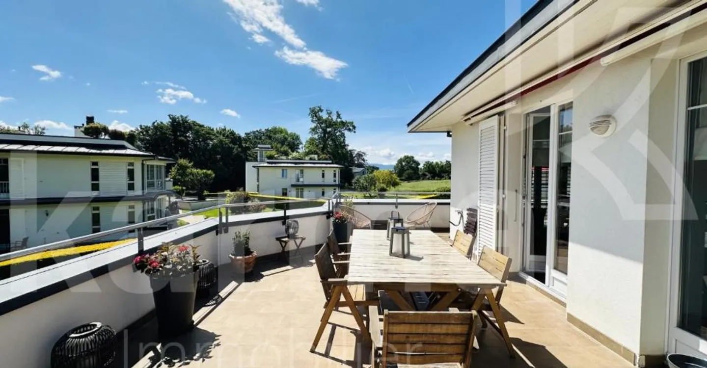Appartamento di Lusso con Terrazza - Foto 2 di 9