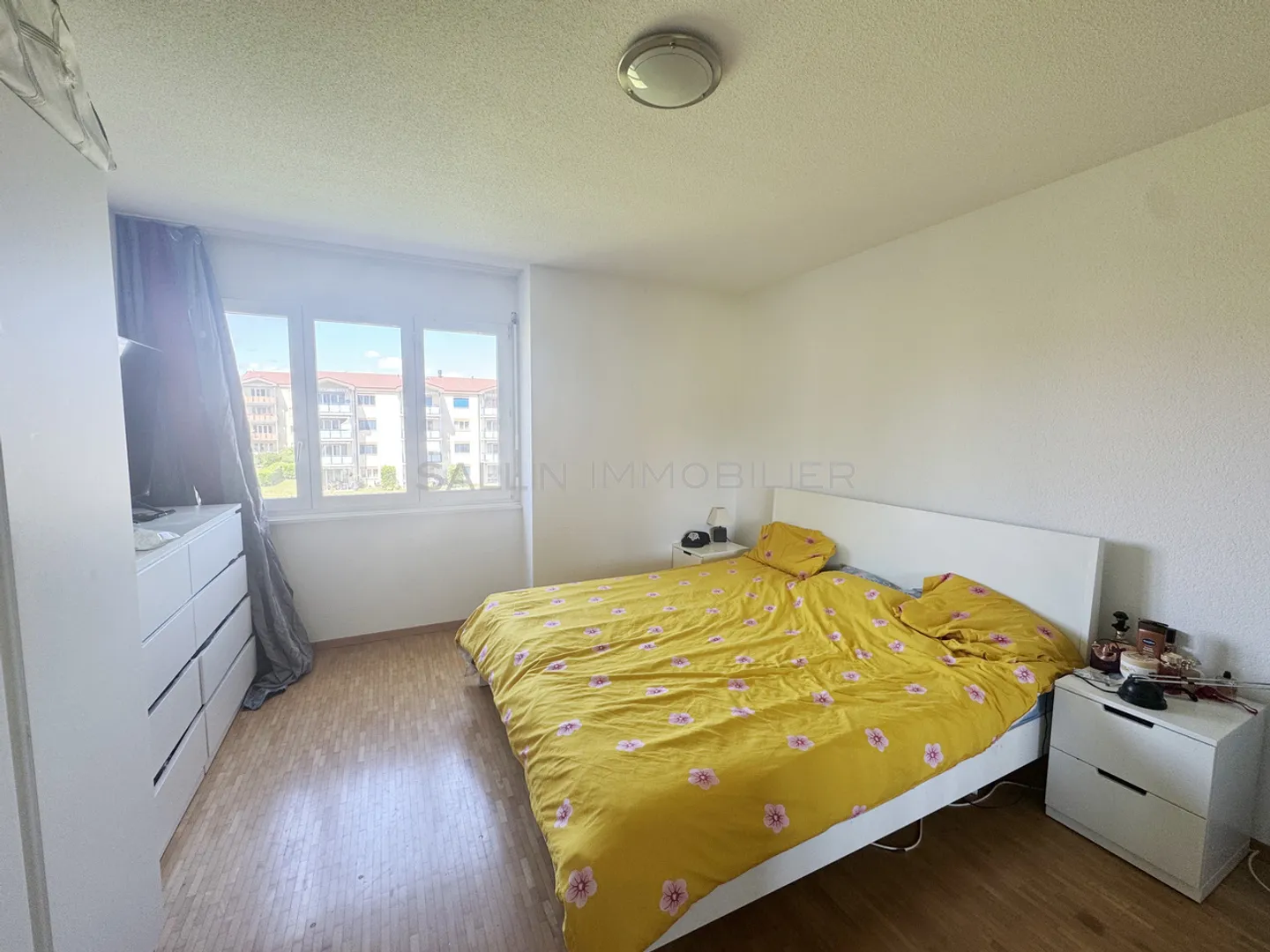 Vendita di 3 appartamenti, 2x 5 stanze e 4 stanze + 3 posti auto interni - Foto 4 di 12