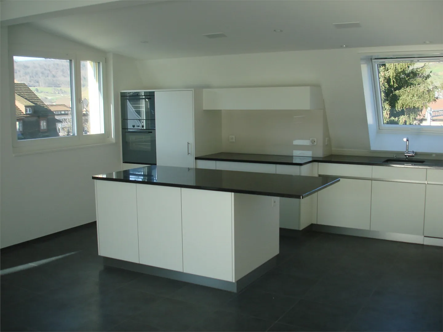 Komfortable Wohnung mit Balkon - Foto 2 von 5