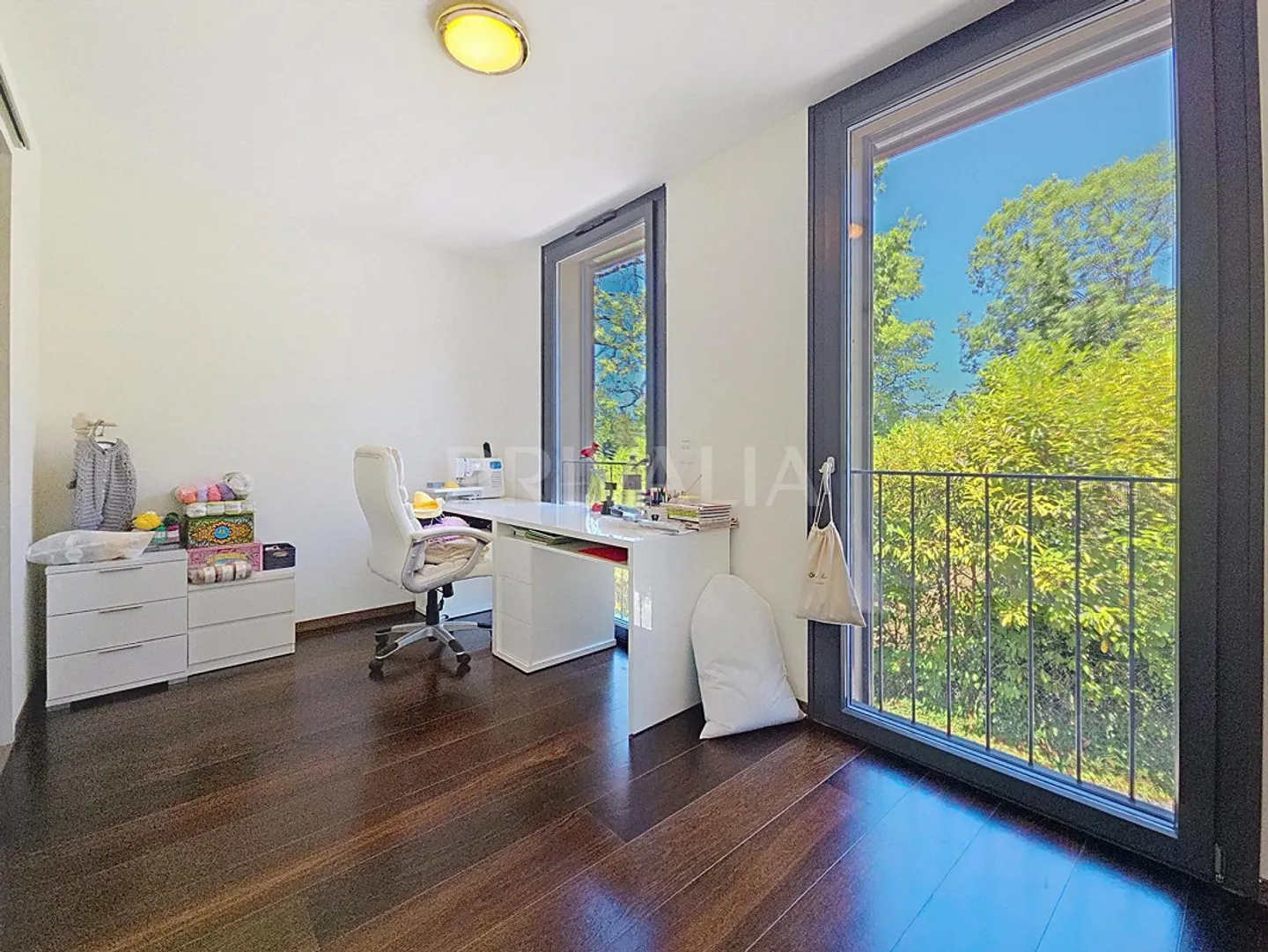 Elegante villa semi-indipendente con caratteristiche di alta gamma - Foto 7 di 13