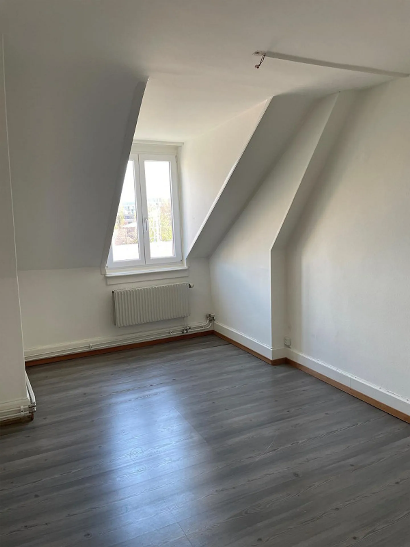 Appartement sous les toits de 3 pièces dans le cœur de Lucerne - Photo 6 sur 8