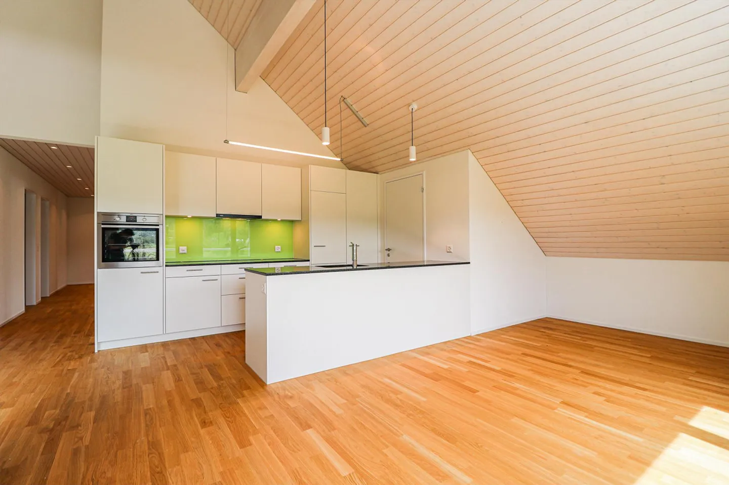 Unique 4½-room apartment in ownership standard - Photo 1 of 8