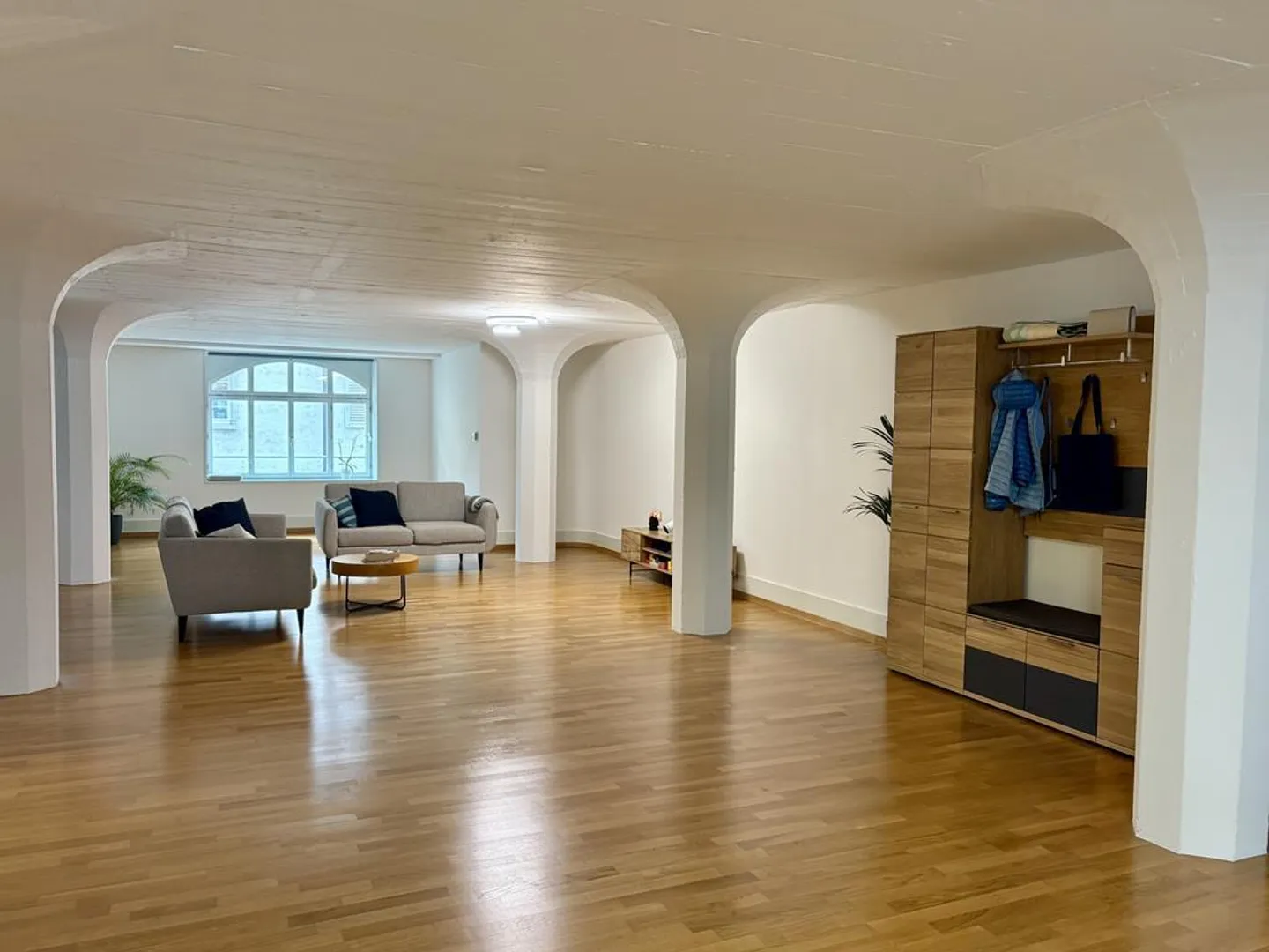 Charmante Loftwohnung bei Sihl City - Foto 3 von 8