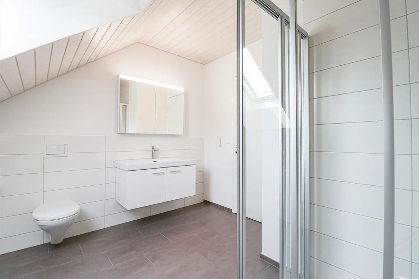 Unique 4½-room apartment in ownership standard - Photo 4 of 8