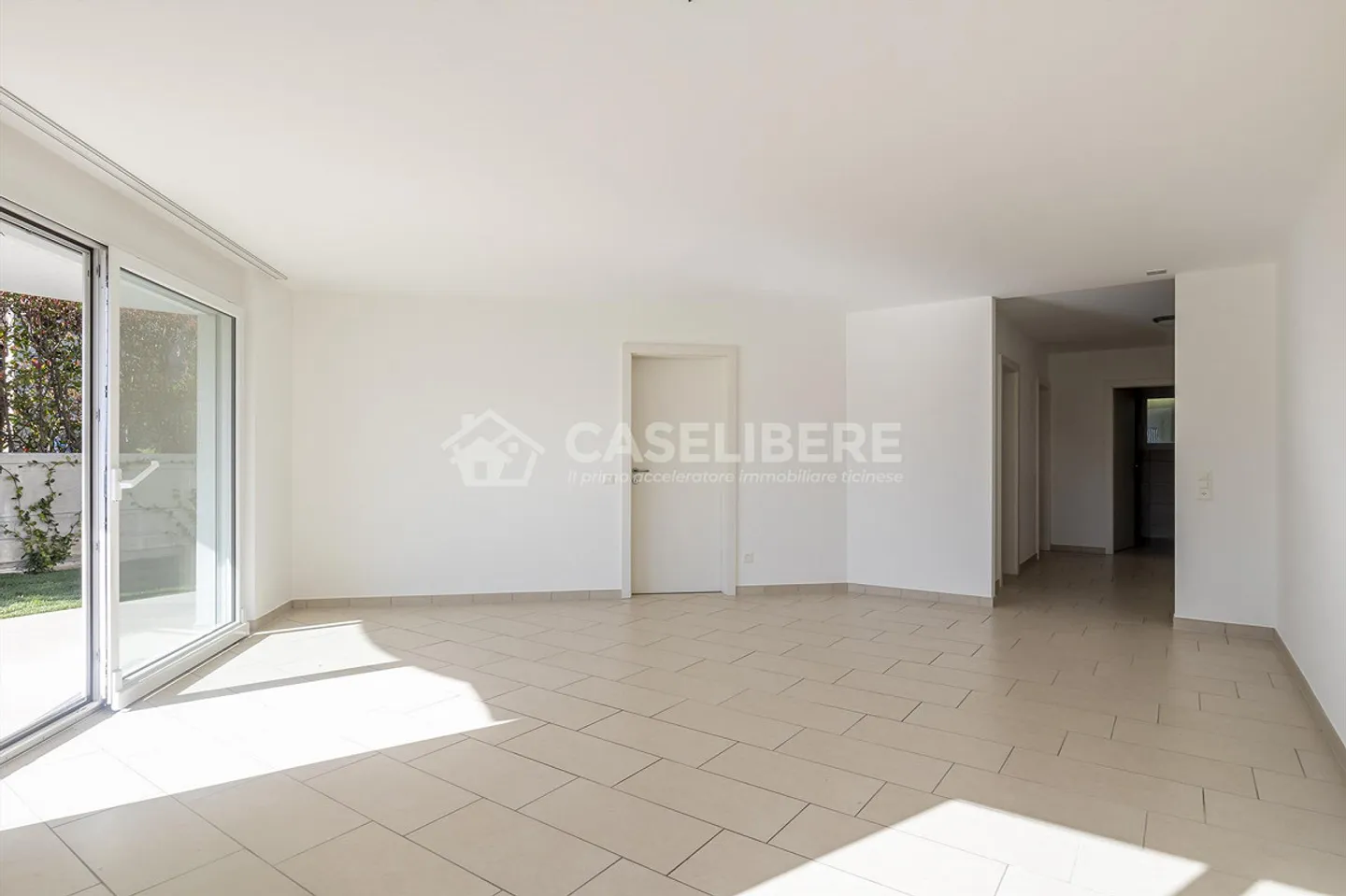 ELEGANT 3.5 ROOMS IN SOLDUNO WITH GARDEN AND OPEN VIEW - Photo 5 of 15