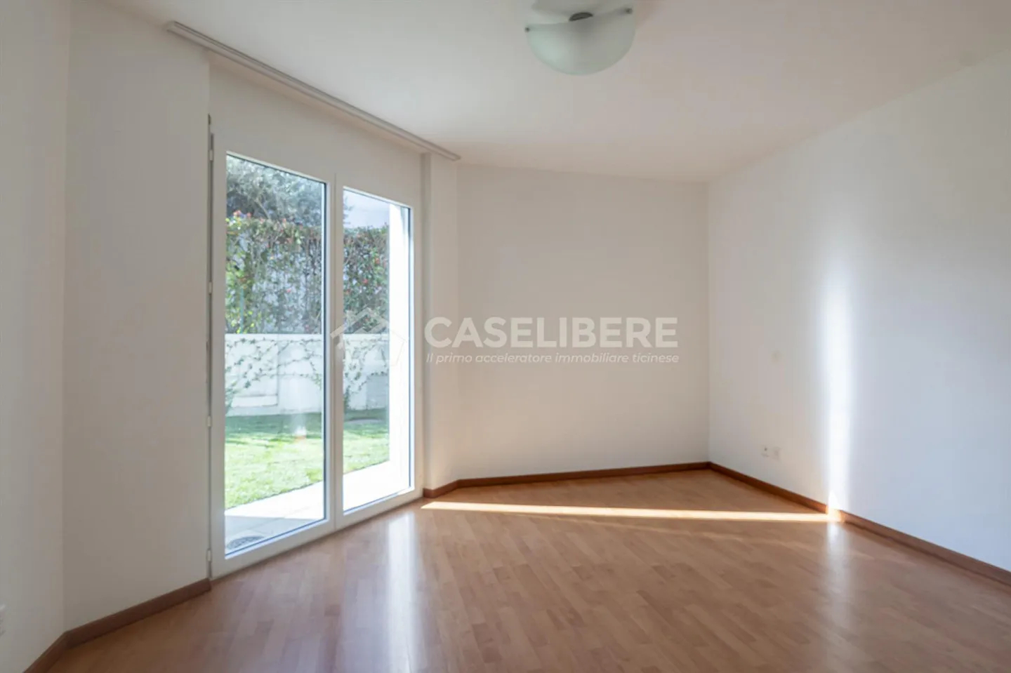 ELEGANT 3.5 ROOMS IN SOLDUNO WITH GARDEN AND OPEN VIEW - Photo 13 of 15