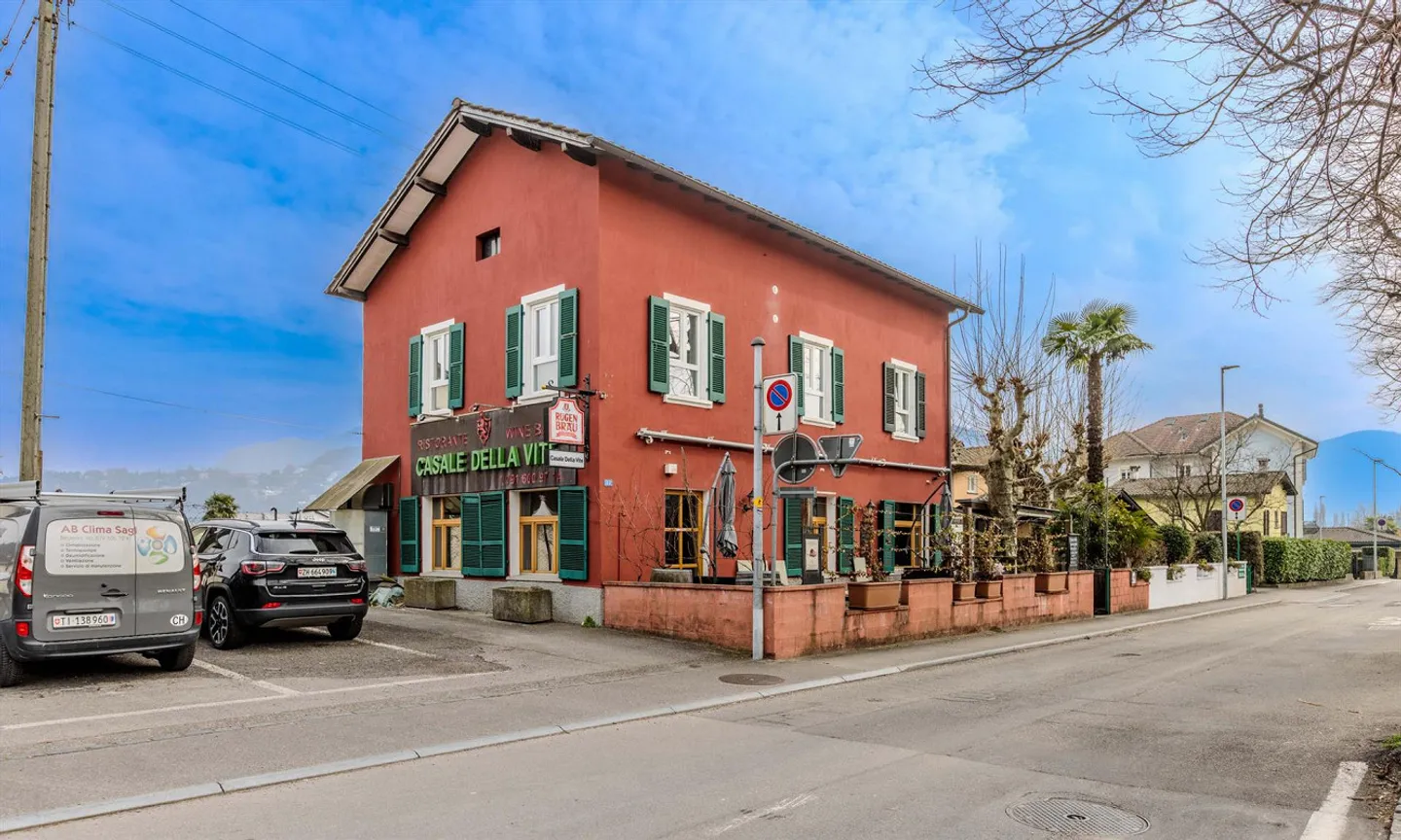INVESTMENT - RESTAURANT IN STRATEGIC LOCATION IN MAGLIASO - Photo 1 of 5